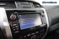 Nissan Navara vaihtoauto