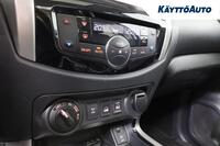 Nissan Navara vaihtoauto