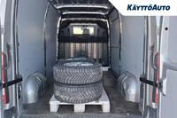 Nissan NV400 vaihtoauto