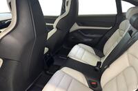 Porsche Taycan vaihtoauto