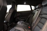 Porsche Taycan vaihtoauto