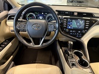 Toyota Camry vaihtoauto