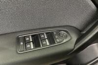 Mitsubishi Grandis vaihtoauto