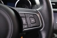 Jaguar XE vaihtoauto
