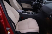 Jaguar XE vaihtoauto