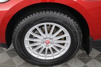 Jaguar F-PACE vaihtoauto