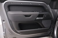 Land Rover Defender vaihtoauto