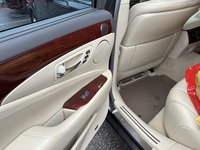 Lexus LS vaihtoauto