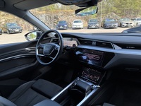 Audi Q8 e-tron vaihtoauto