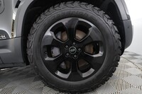 Land Rover Defender vaihtoauto