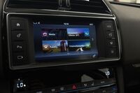 Jaguar F-PACE vaihtoauto