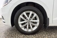 Volkswagen Touran vaihtoauto