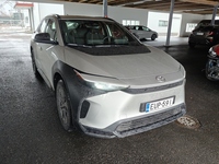 Toyota bZ4X vaihtoauto