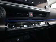 Toyota Prius Plug-in vaihtoauto