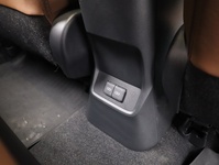 Lexus LBX vaihtoauto