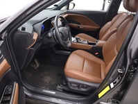 Lexus LBX vaihtoauto