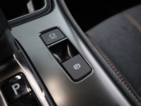 Lexus LBX vaihtoauto