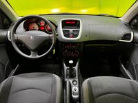 Peugeot 206 + vaihtoauto