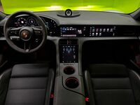 Porsche Taycan vaihtoauto