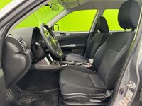 Subaru Forester vaihtoauto