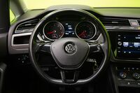 Volkswagen Touran vaihtoauto