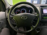 Toyota Hilux vaihtoauto
