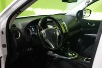 Nissan Navara vaihtoauto