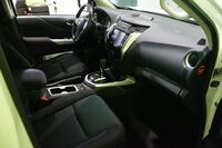 Nissan Navara vaihtoauto