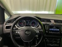 Volkswagen Touran vaihtoauto