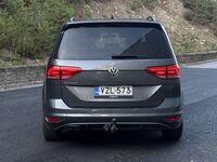 Volkswagen Touran vaihtoauto