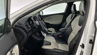 Volvo V40 Cross Country vaihtoauto