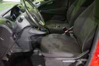Ford Transit Courier vaihtoauto