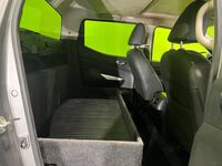 Nissan Navara vaihtoauto