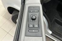 Volkswagen Caravelle vaihtoauto