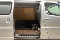 Toyota Hiace vaihtoauto