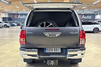 Toyota Hilux vaihtoauto