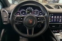 Porsche Cayenne vaihtoauto