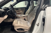 Porsche Taycan vaihtoauto