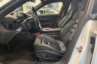 Porsche Taycan vaihtoauto