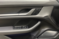 Porsche Taycan vaihtoauto