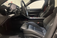 Porsche Taycan vaihtoauto