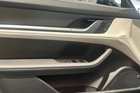 Porsche Taycan vaihtoauto