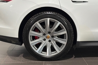 Porsche Taycan vaihtoauto