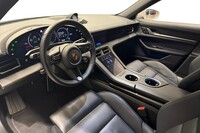 Porsche Taycan vaihtoauto
