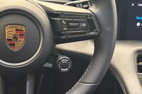 Porsche Taycan vaihtoauto