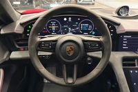 Porsche Taycan vaihtoauto