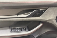Porsche Taycan vaihtoauto
