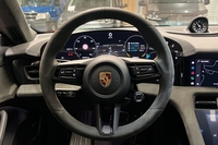 Porsche Taycan vaihtoauto