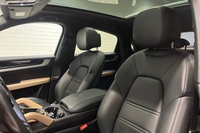 Porsche Cayenne vaihtoauto