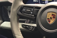 Porsche Taycan vaihtoauto